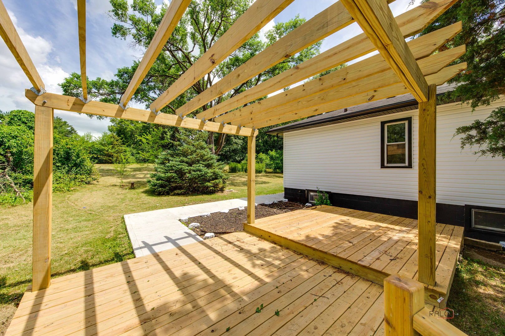 16705 Wolf Road Property Photo 10