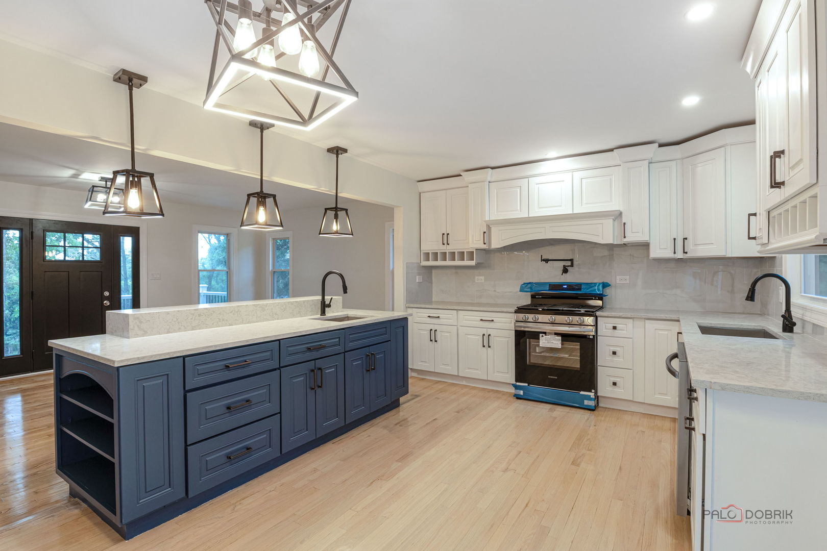 16705 Wolf Road Property Photo 12