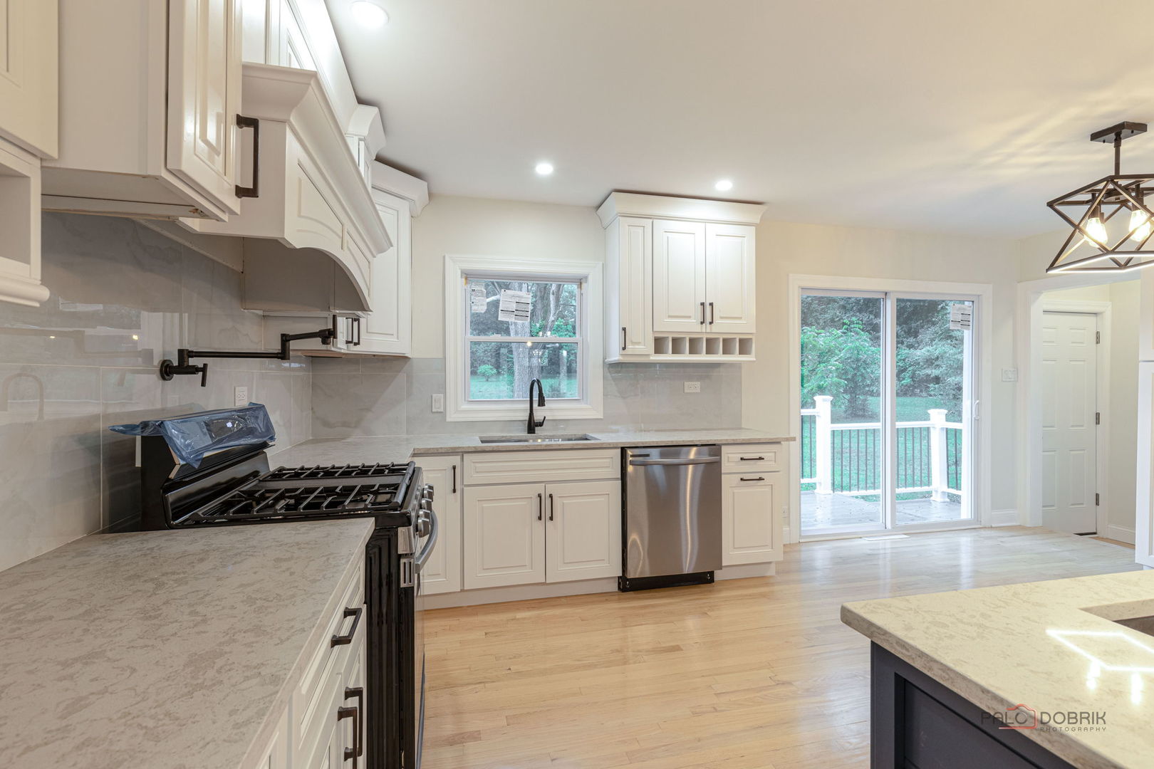 16705 Wolf Road Property Photo 13