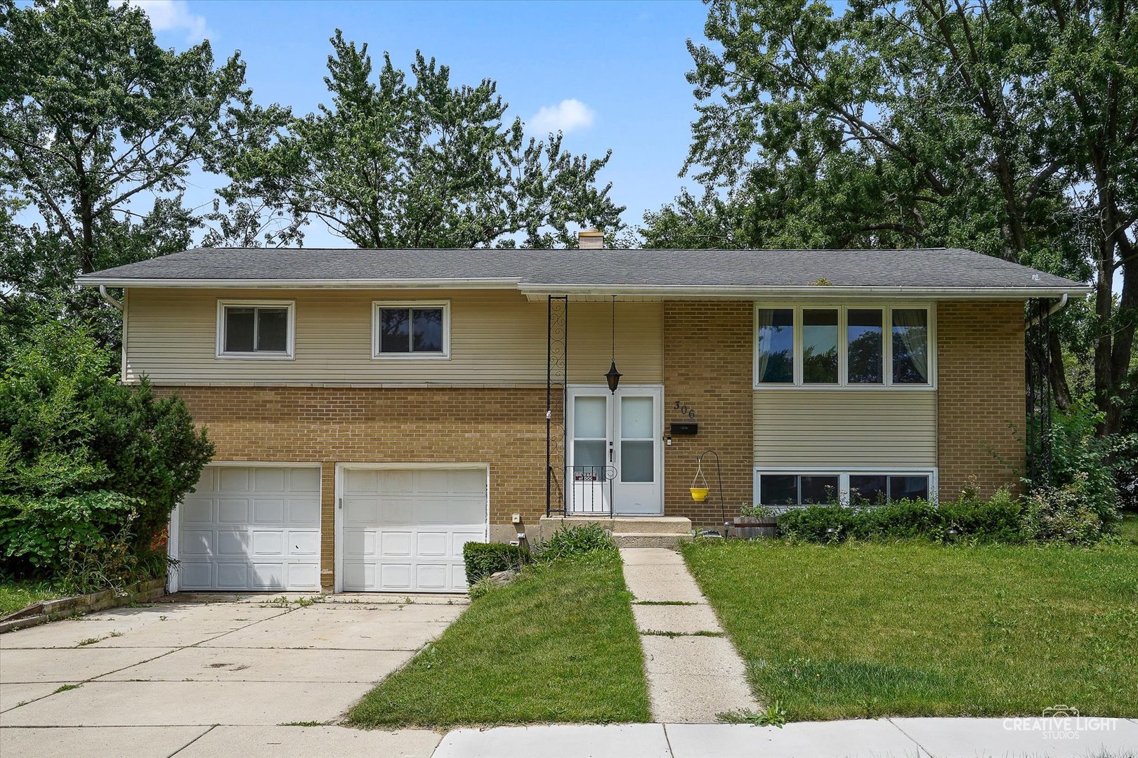 306 N Bissell Drive Property Photo 1