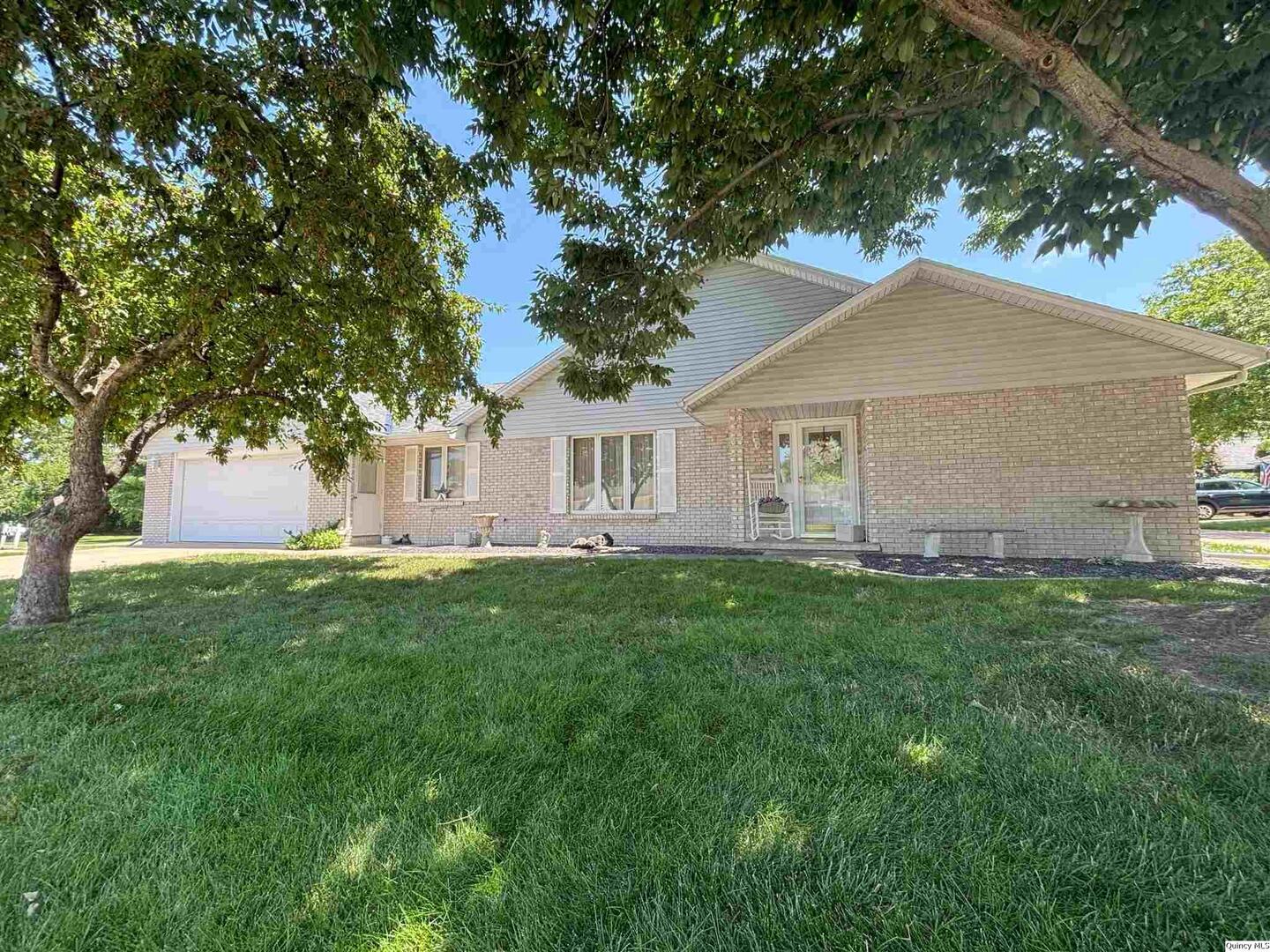 3006 Bluff Ridge Drive Property Photo 1