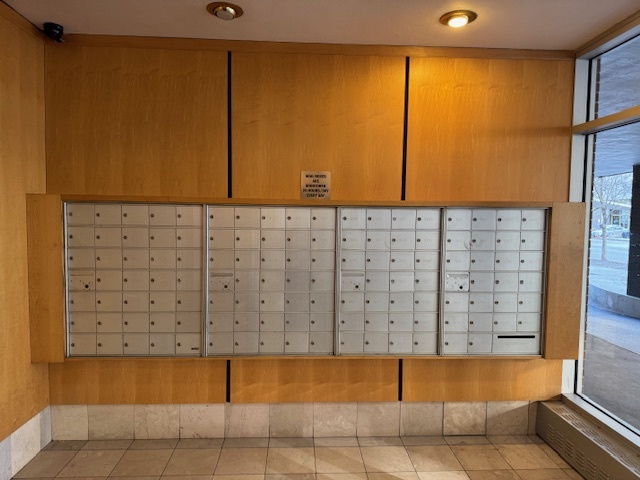 6118 N Sheridan Road 407 Property Photo 3