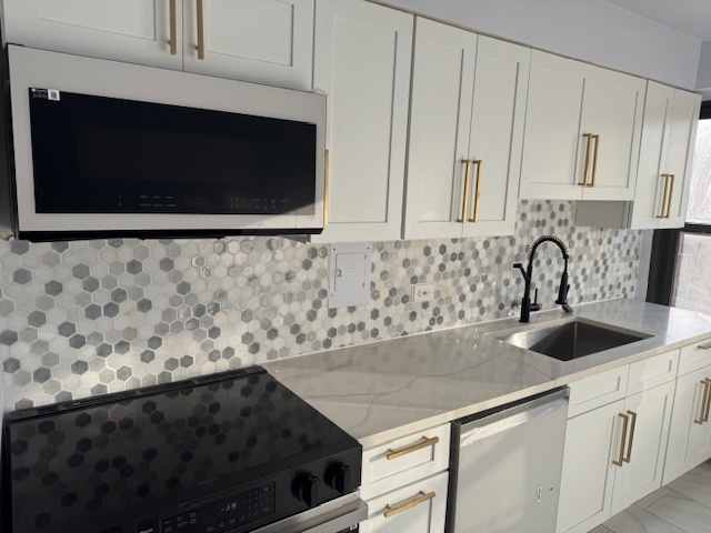 6118 N Sheridan Road 407 Property Photo 6