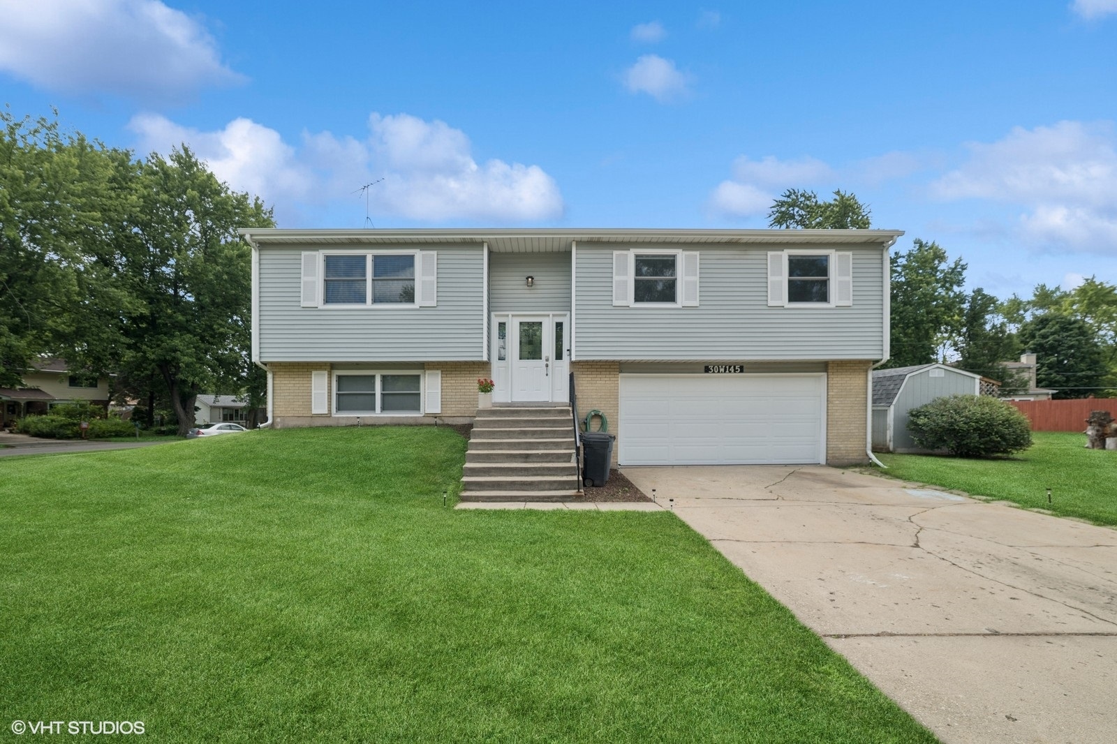 30w145 Country Lakes Drive Property Photo 1