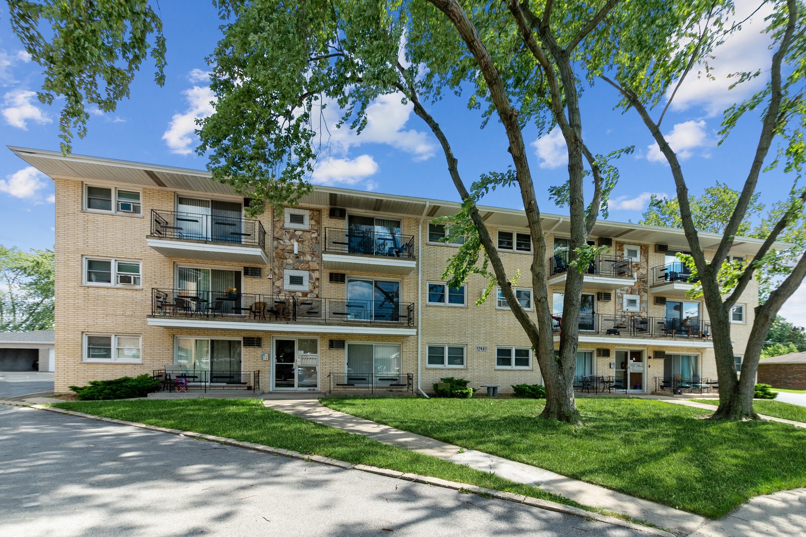 17421 70th Avenue 6W Property Photo 1