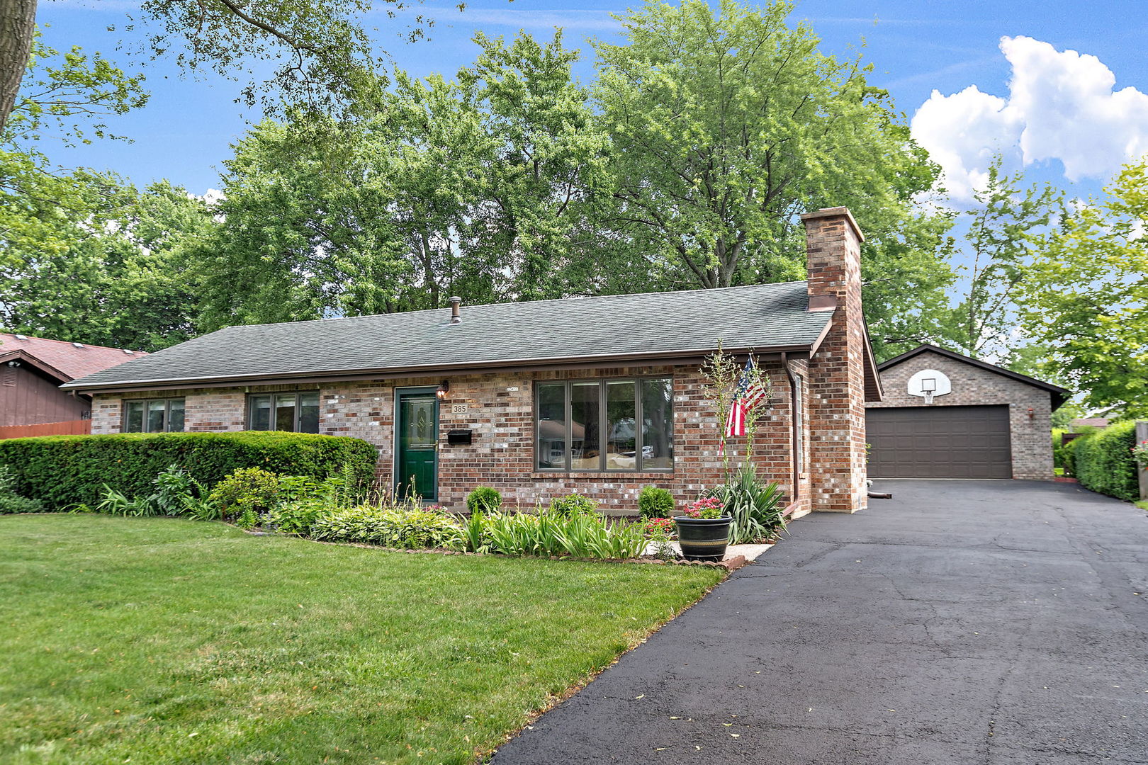 385 Illinois Boulevard Property Photo 1
