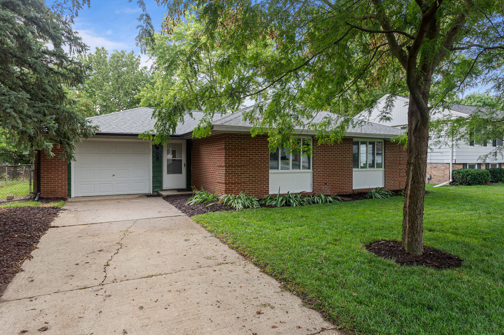 908 Dogwood Drive Property Photo 1