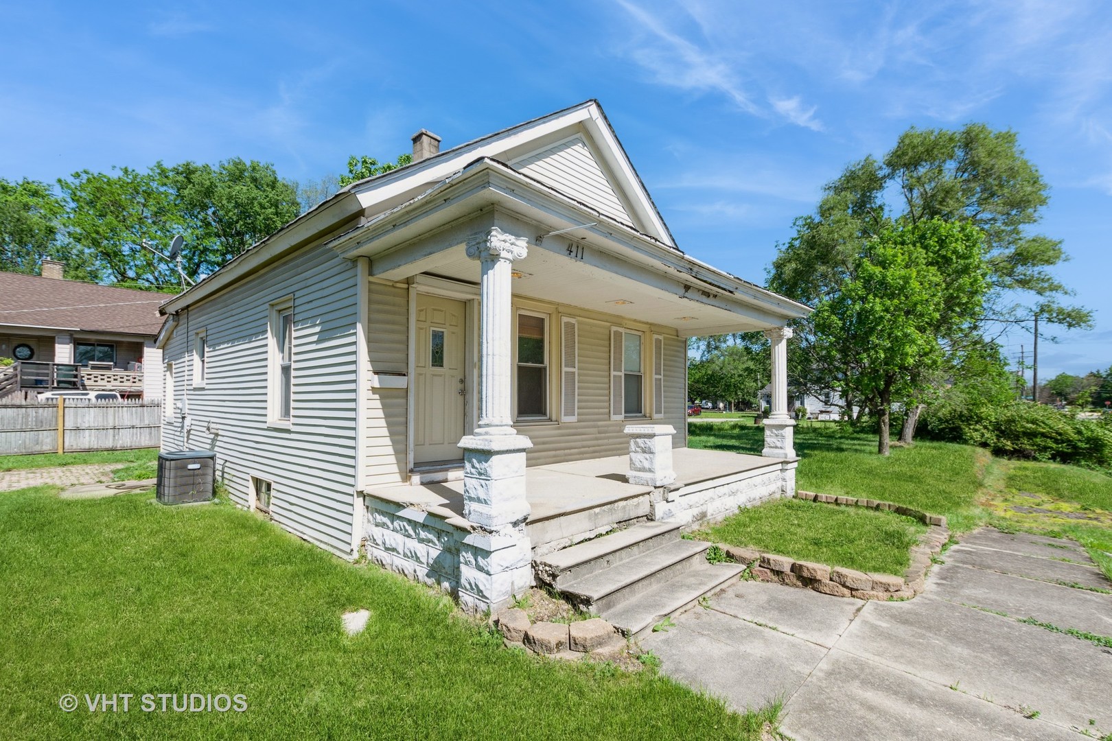 411 Pleasant Street Property Photo 1