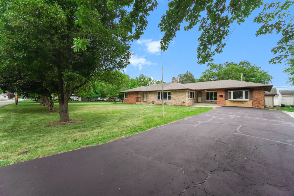 502 8th Street Property Photo 1
