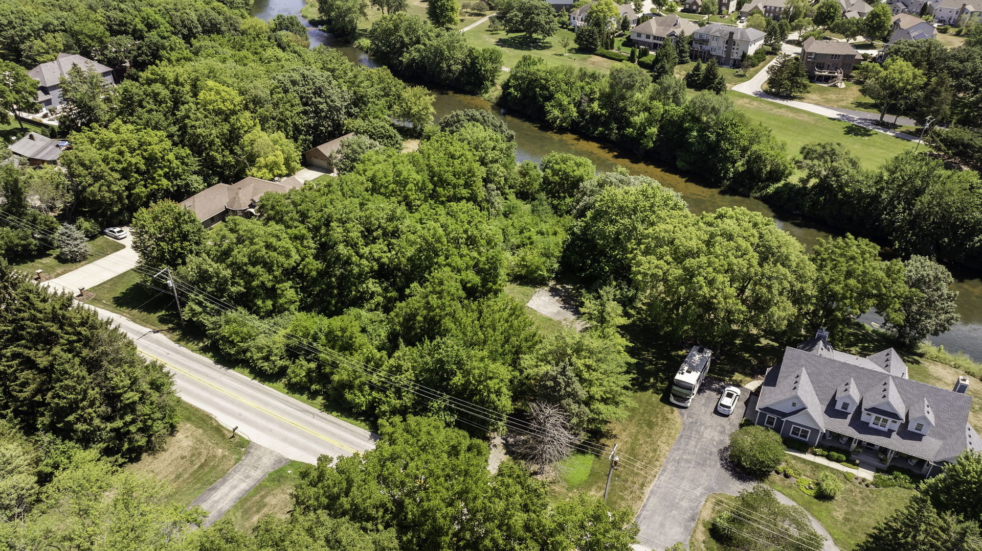20939 S River Rd Property Photo 1