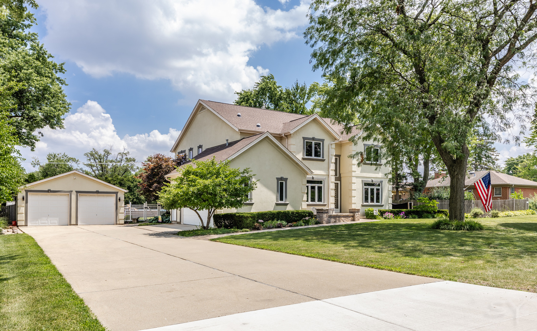 1611 N Evergreen Avenue Property Photo 1