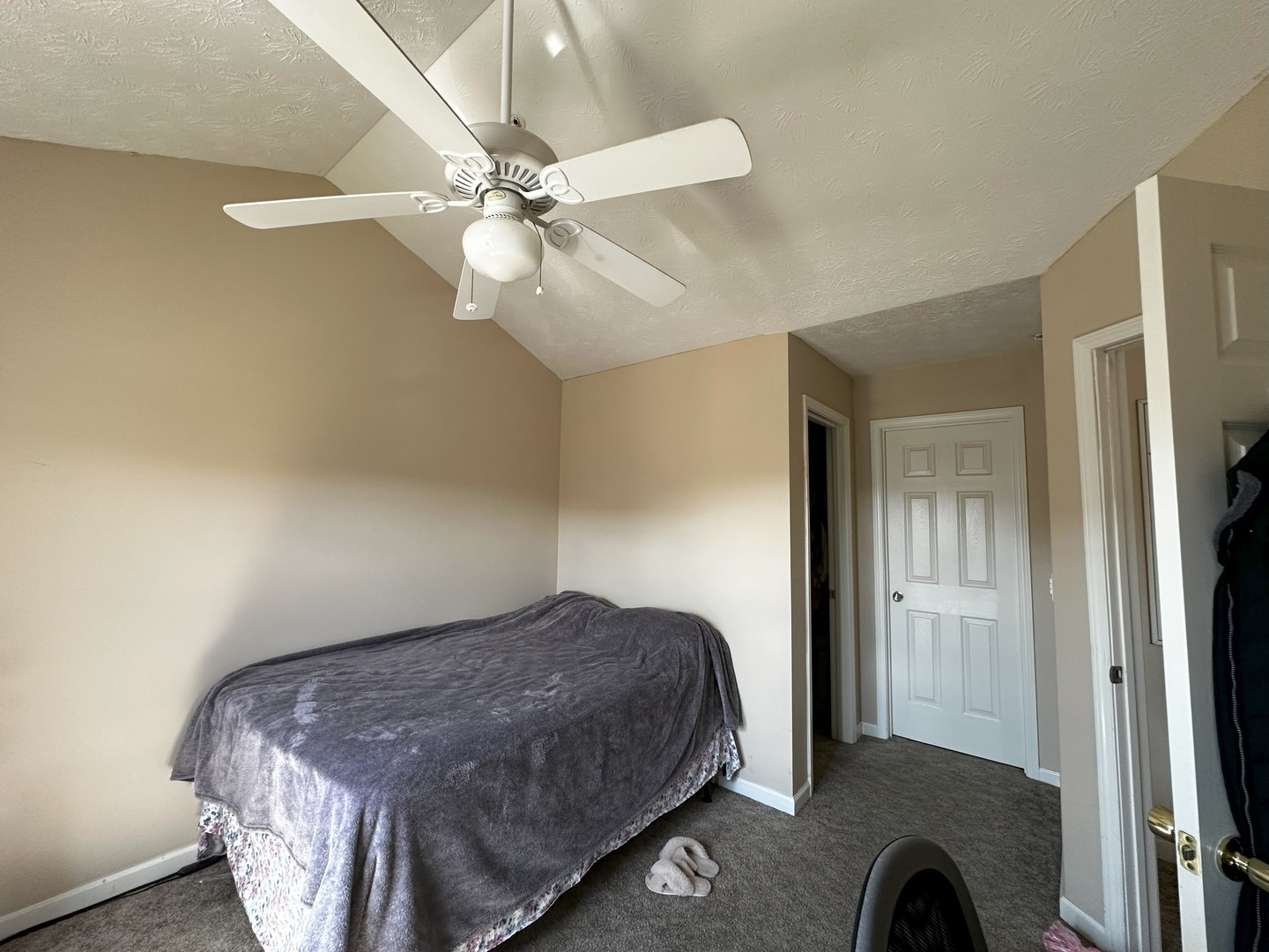 1901 N Lincoln Avenue 316 Property Photo 6