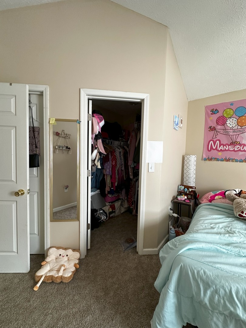 1901 N Lincoln Avenue 316 Property Photo 7