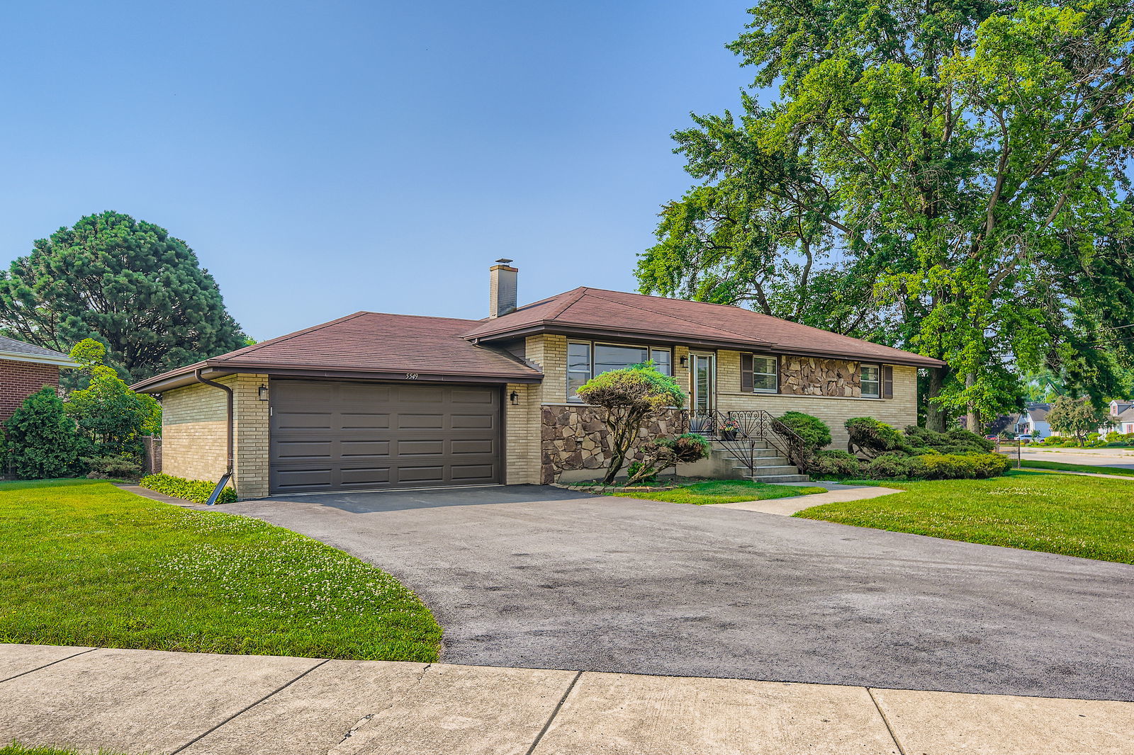5549 W 83rd Place Property Photo 1