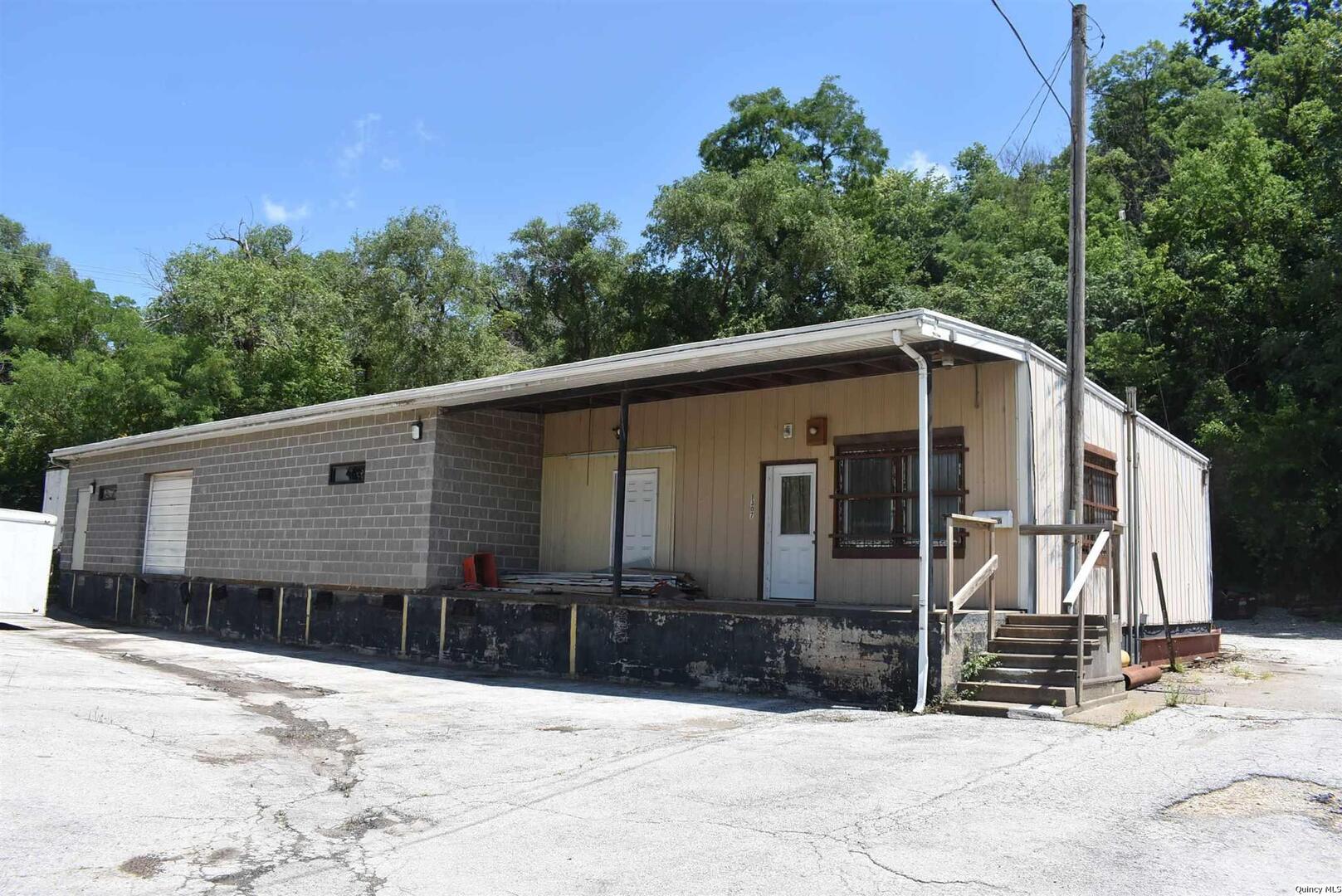 1307 Gardner Expressway Property Photo 1