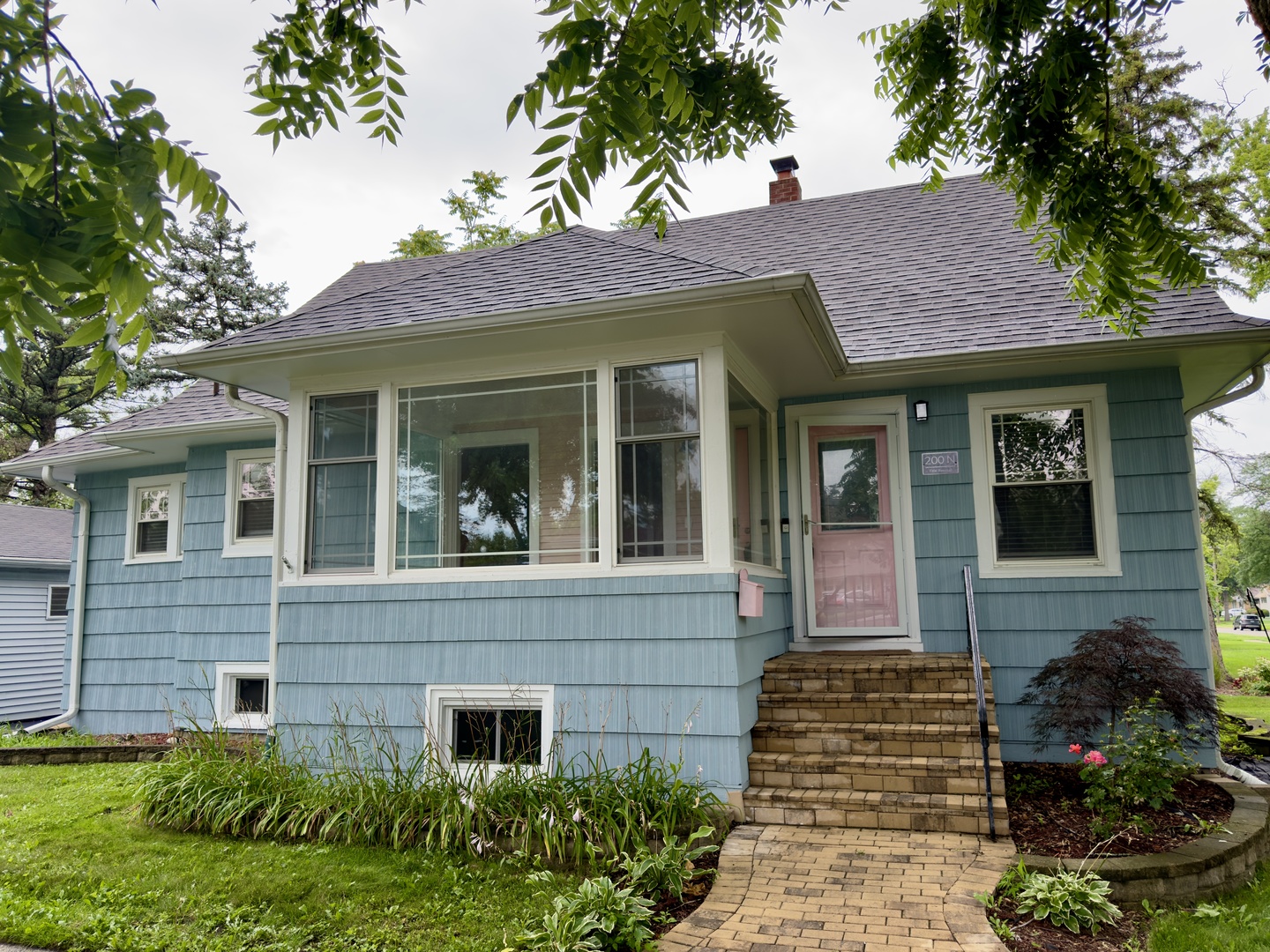 200 N Yale Ave Property Photo 1