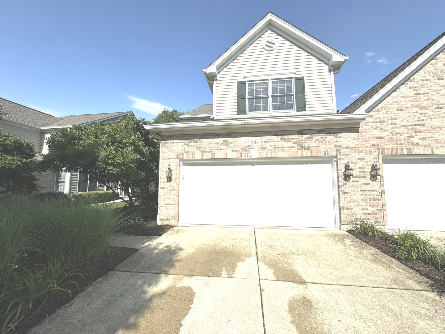 1n061 Mission Court Property Photo 1