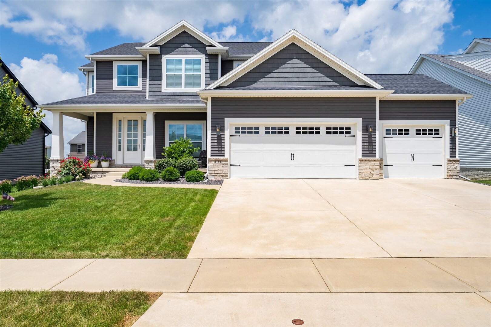 1117 Staghorne Way Property Photo 1