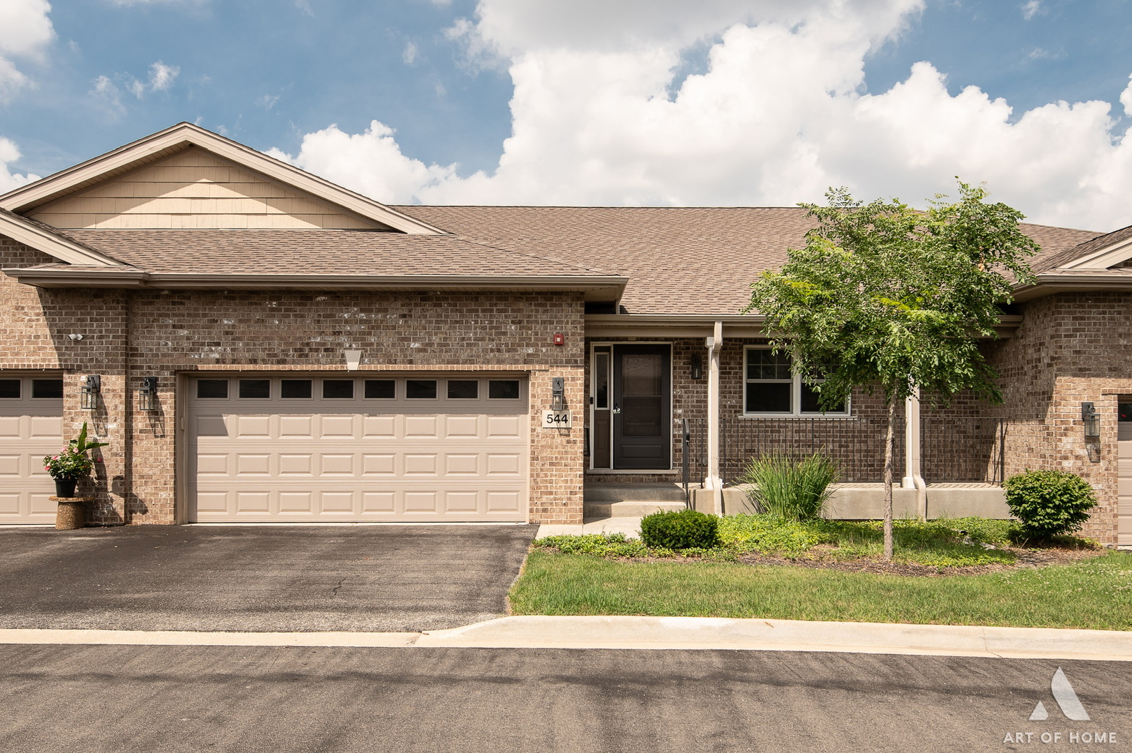544 N Woodland Court Property Photo 1