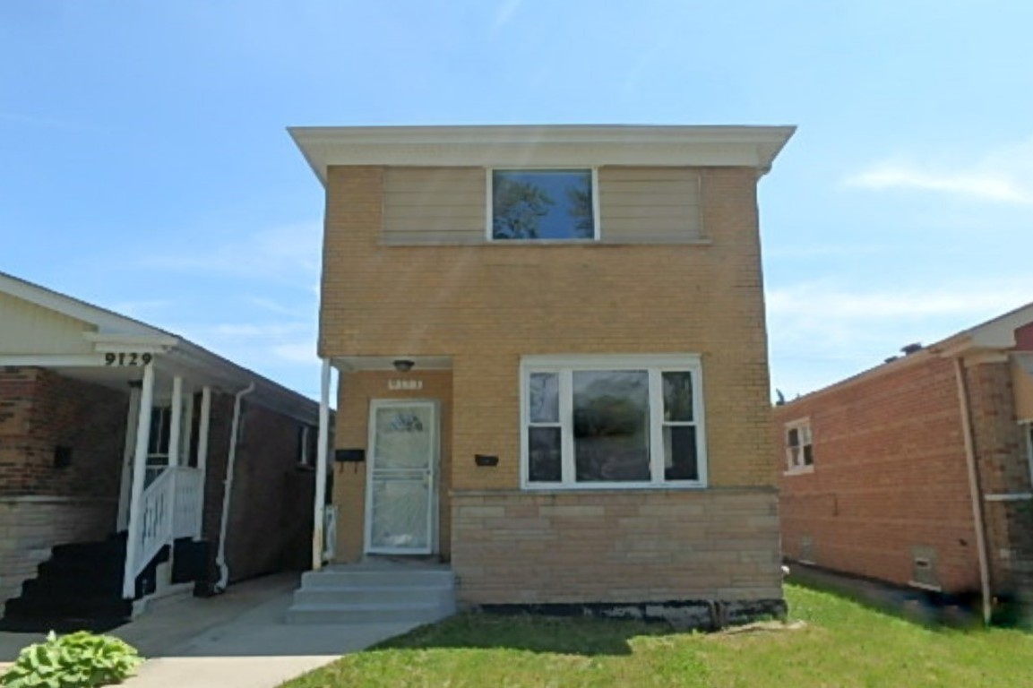 9131 S Parnell Avenue Property Photo 1
