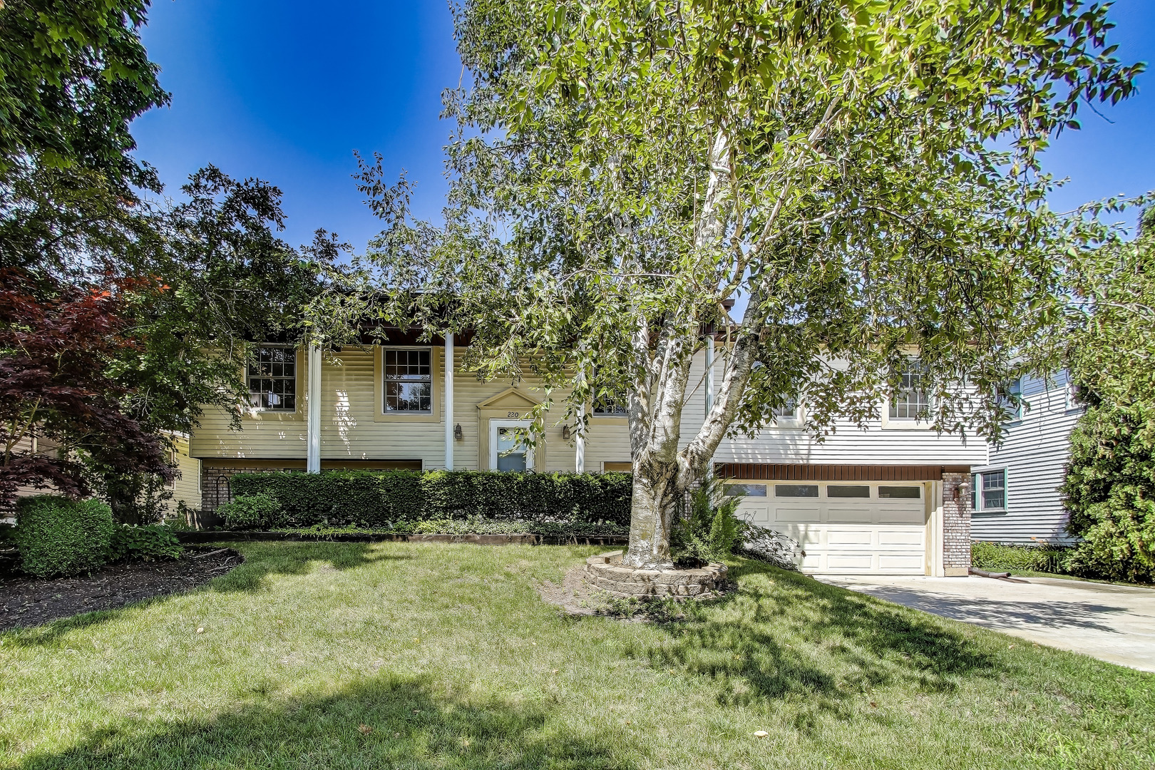 220 Stonegate Road Property Photo 1