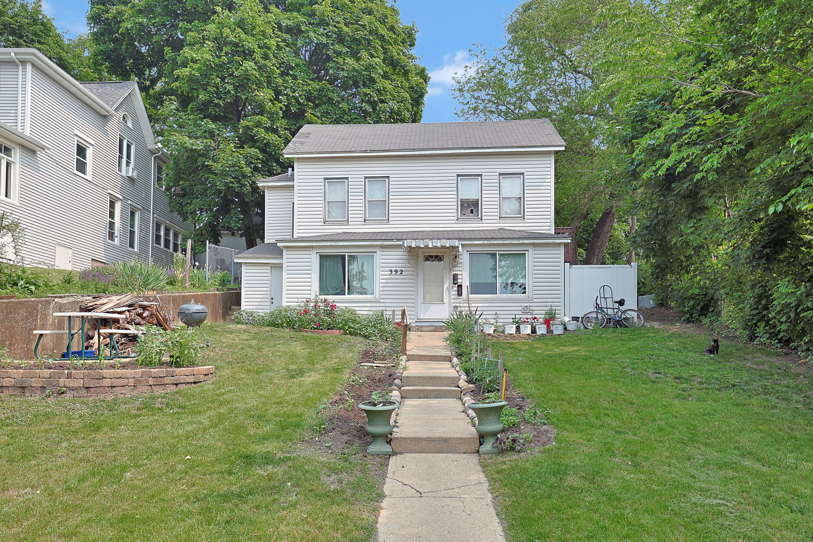 392 PLUM Court
