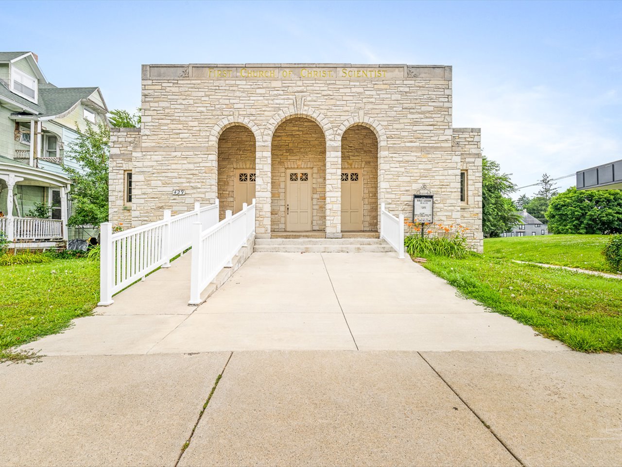 429 W Stephenson Street Property Photo 1