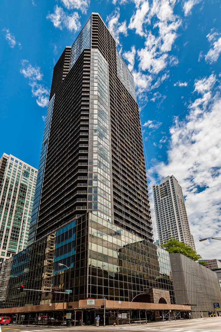 10 E Ontario St Property Photo 1