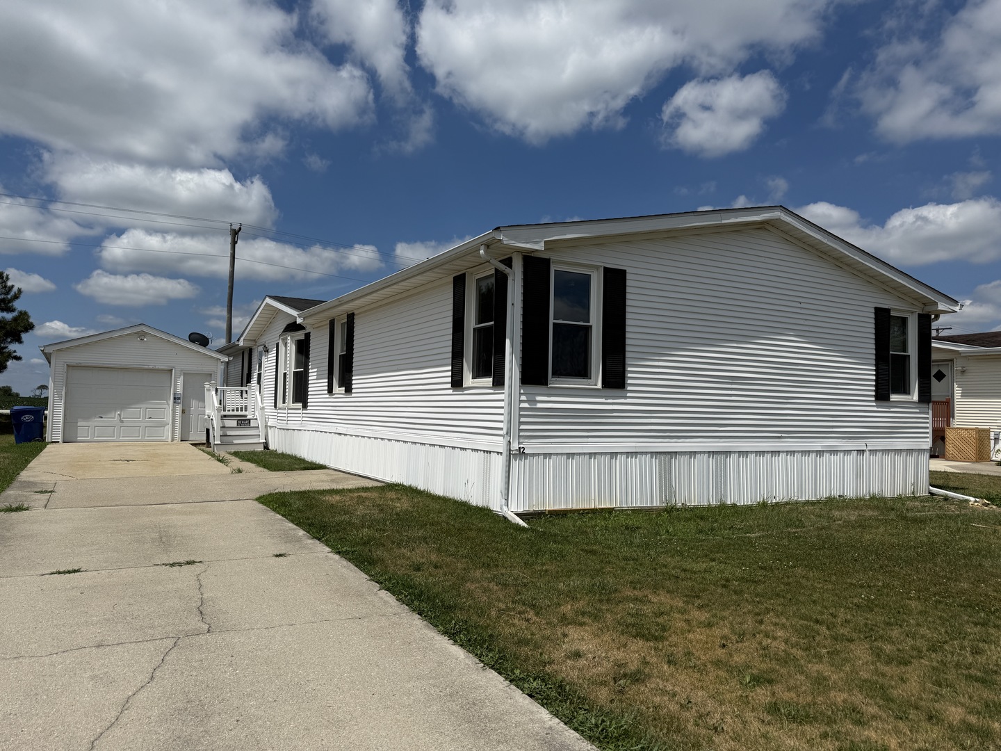 12 Drake Lane Property Photo 1