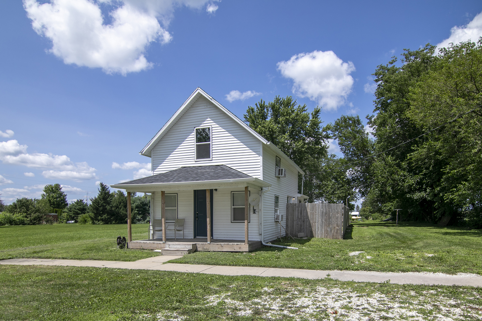 1506 E 2710 North Rd Property Photo 1