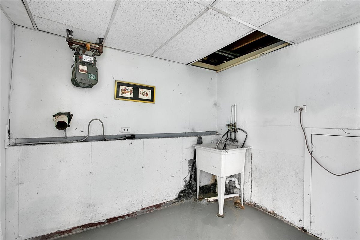 8853 S Halsted Street Property Photo 20
