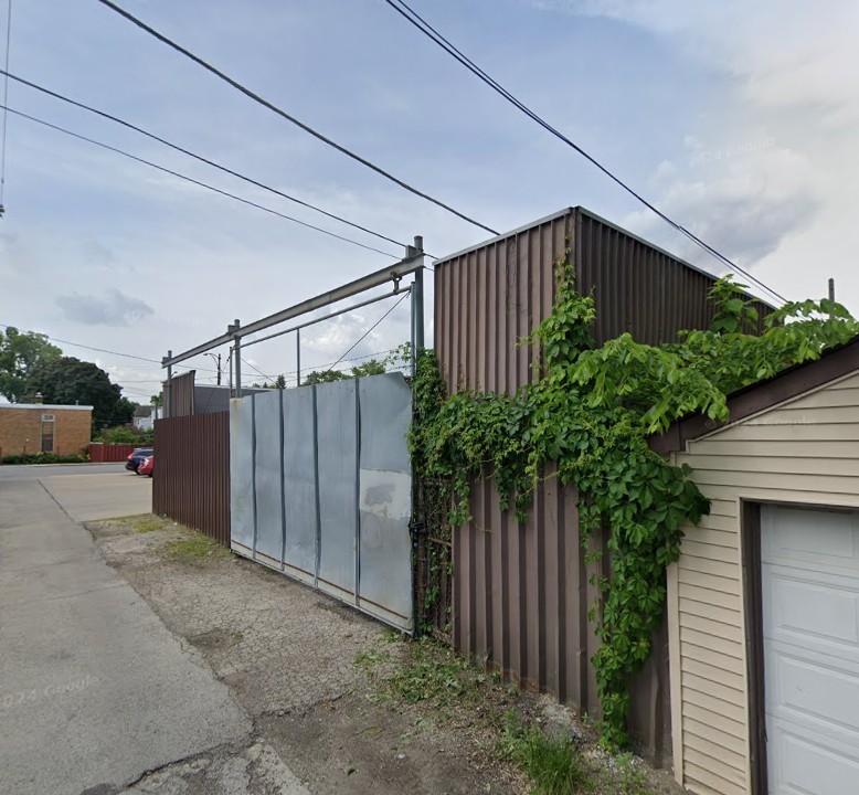 4220 W Montrose Avenue Rear Property Photo 2