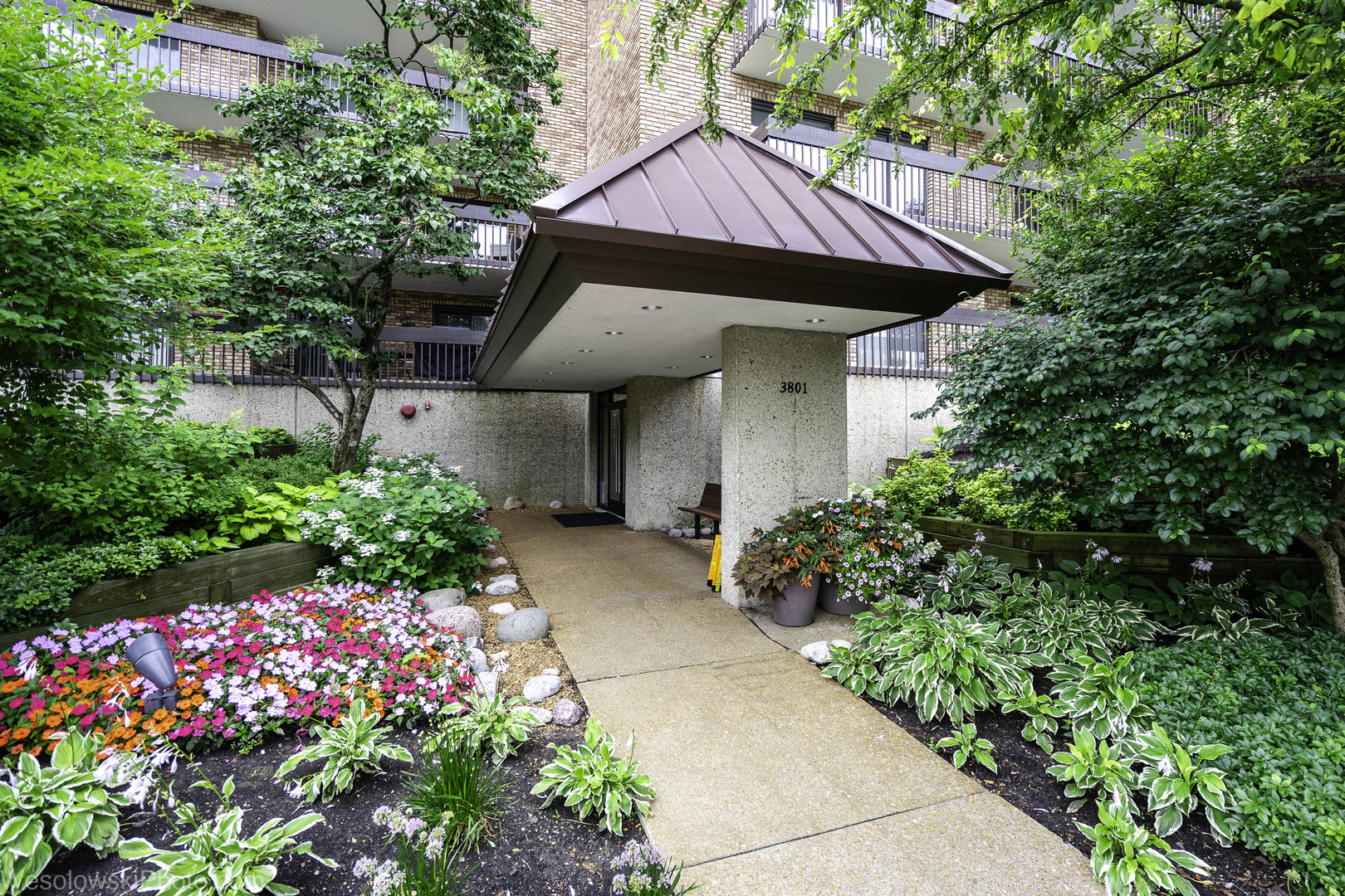 3801 Mission Hills Road 204