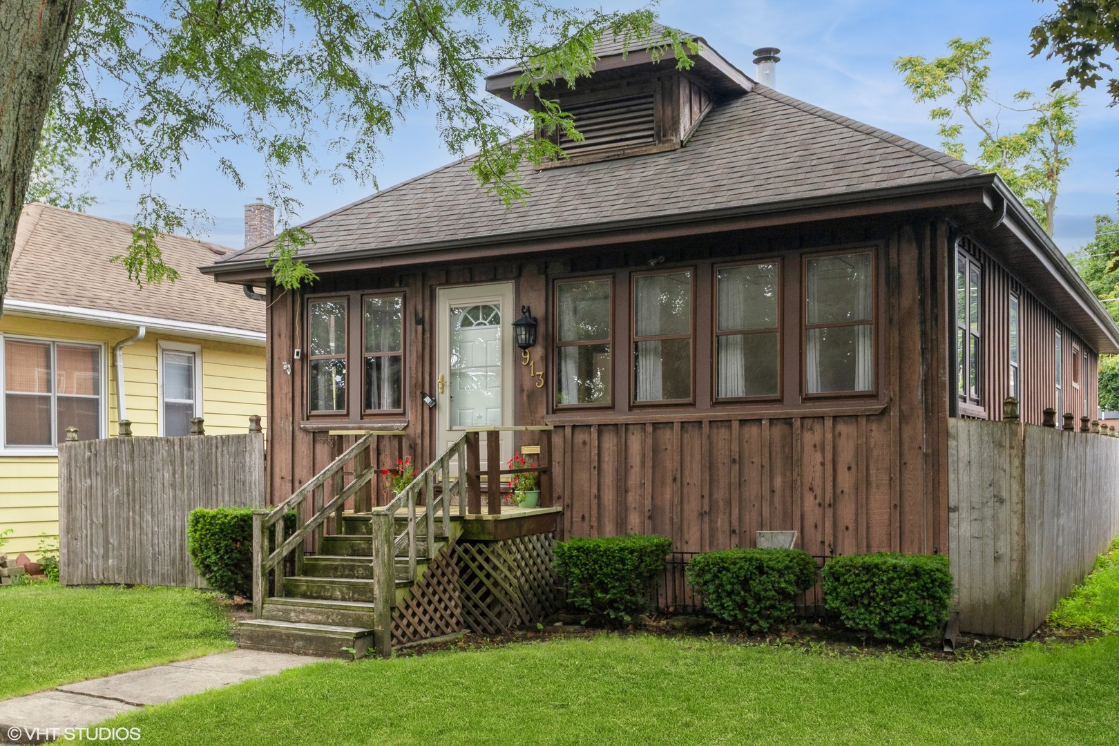 913 Kelly Avenue Property Photo 1