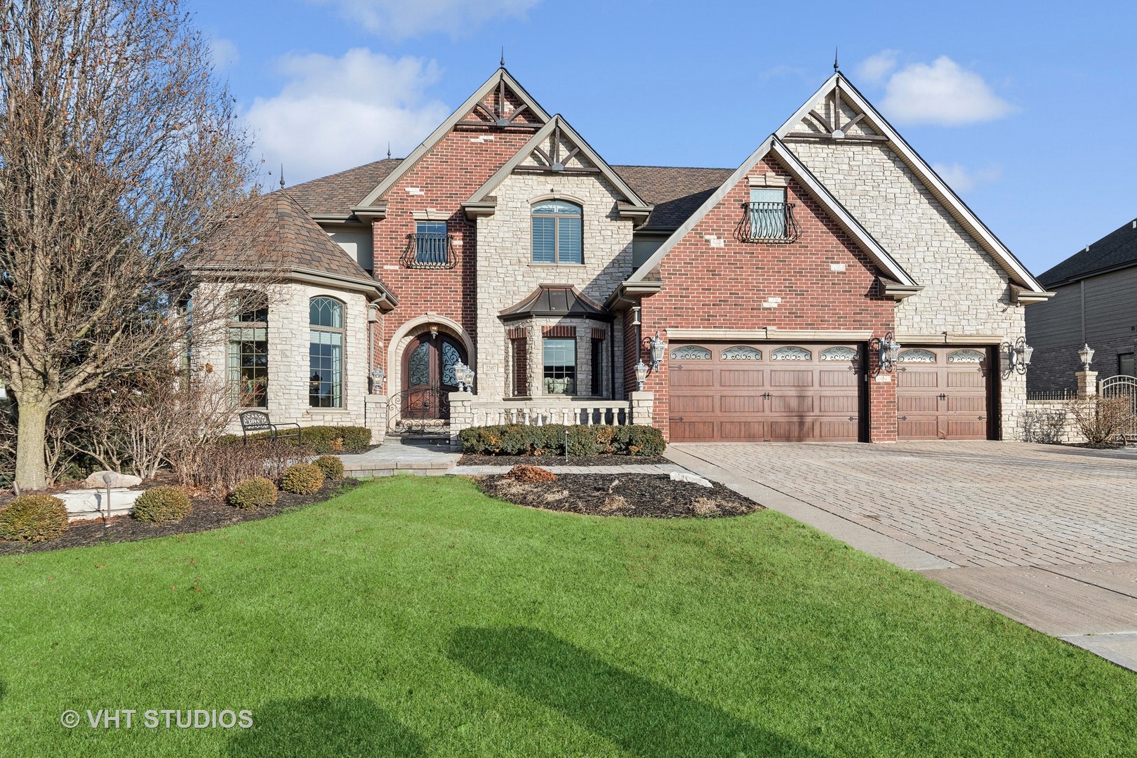 22957 Devonshire Lane Property Photo 1