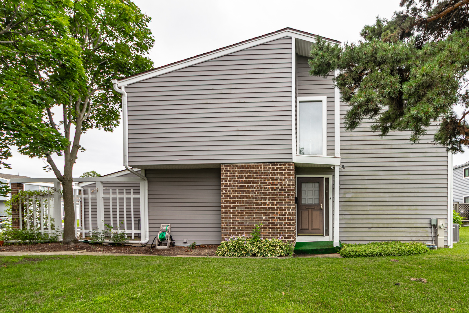 400 Harmony Drive Property Photo 1