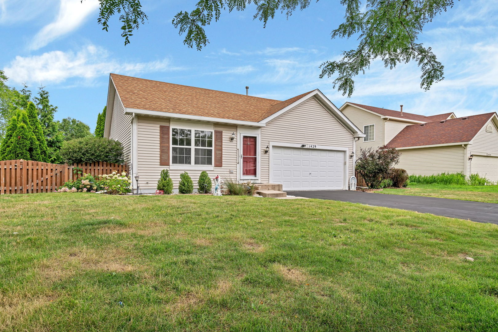 1429 Bluestem Ln Property Photo 1