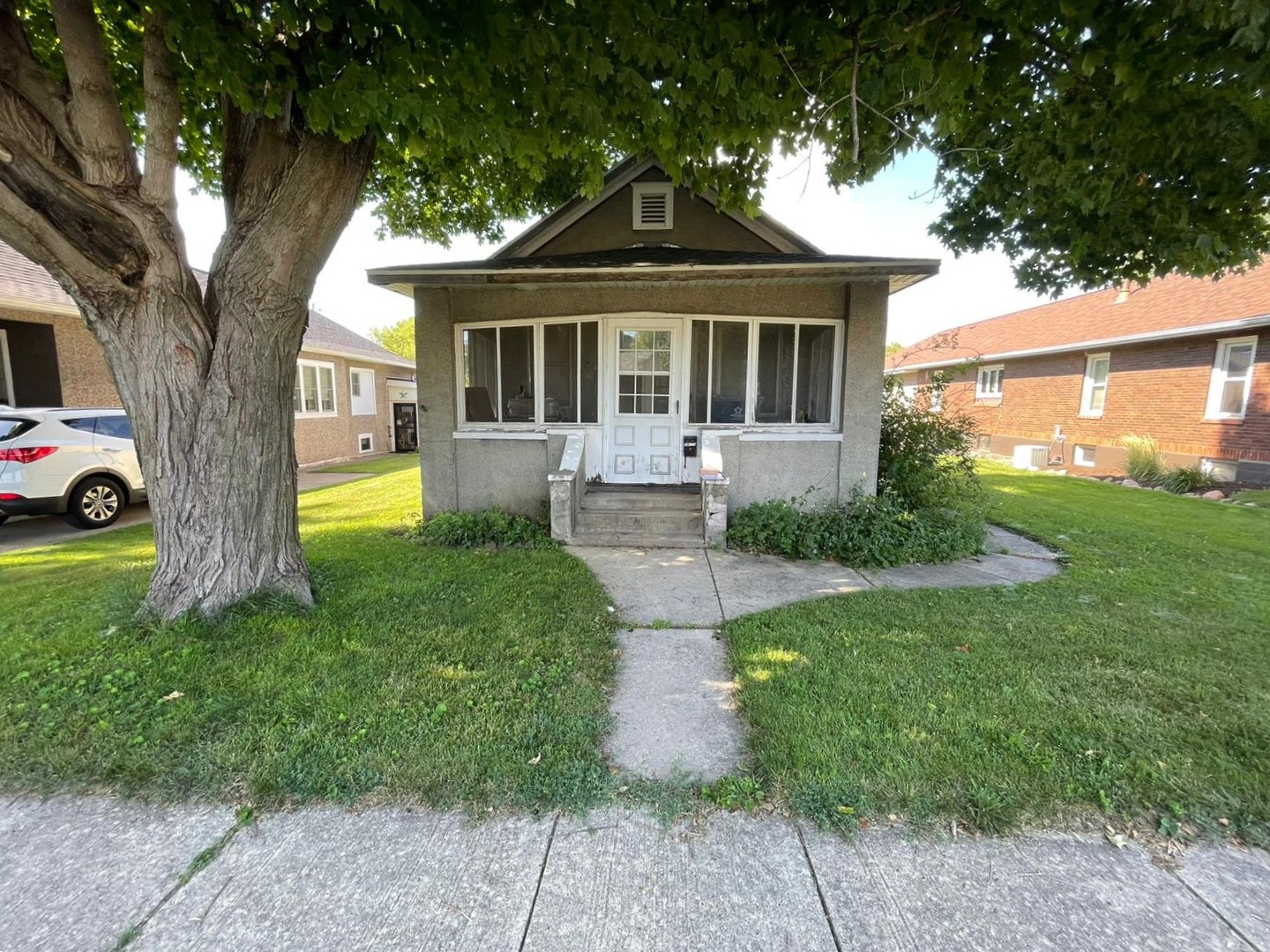 116 W 1st Street Property Photo 1