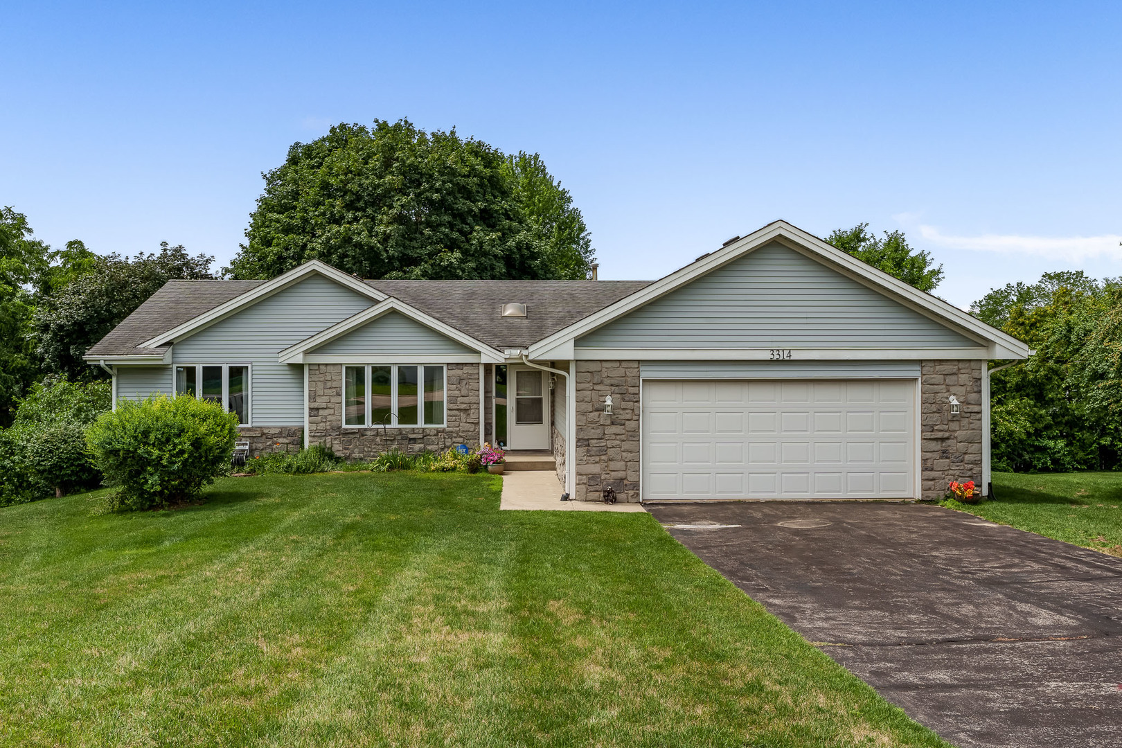 3314 Harwood Ct Property Photo 1
