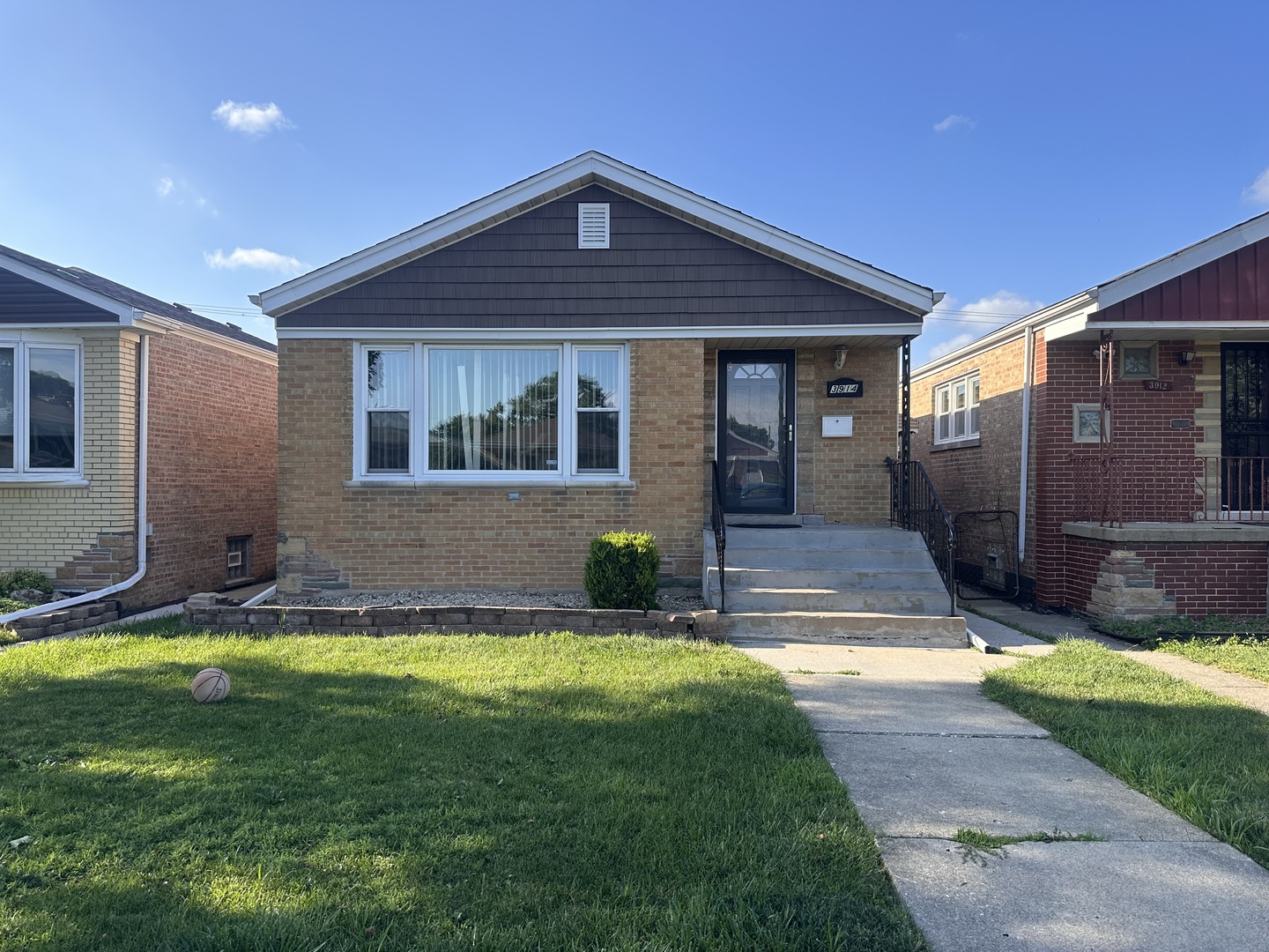 3914 W 84th Place Property Photo 1