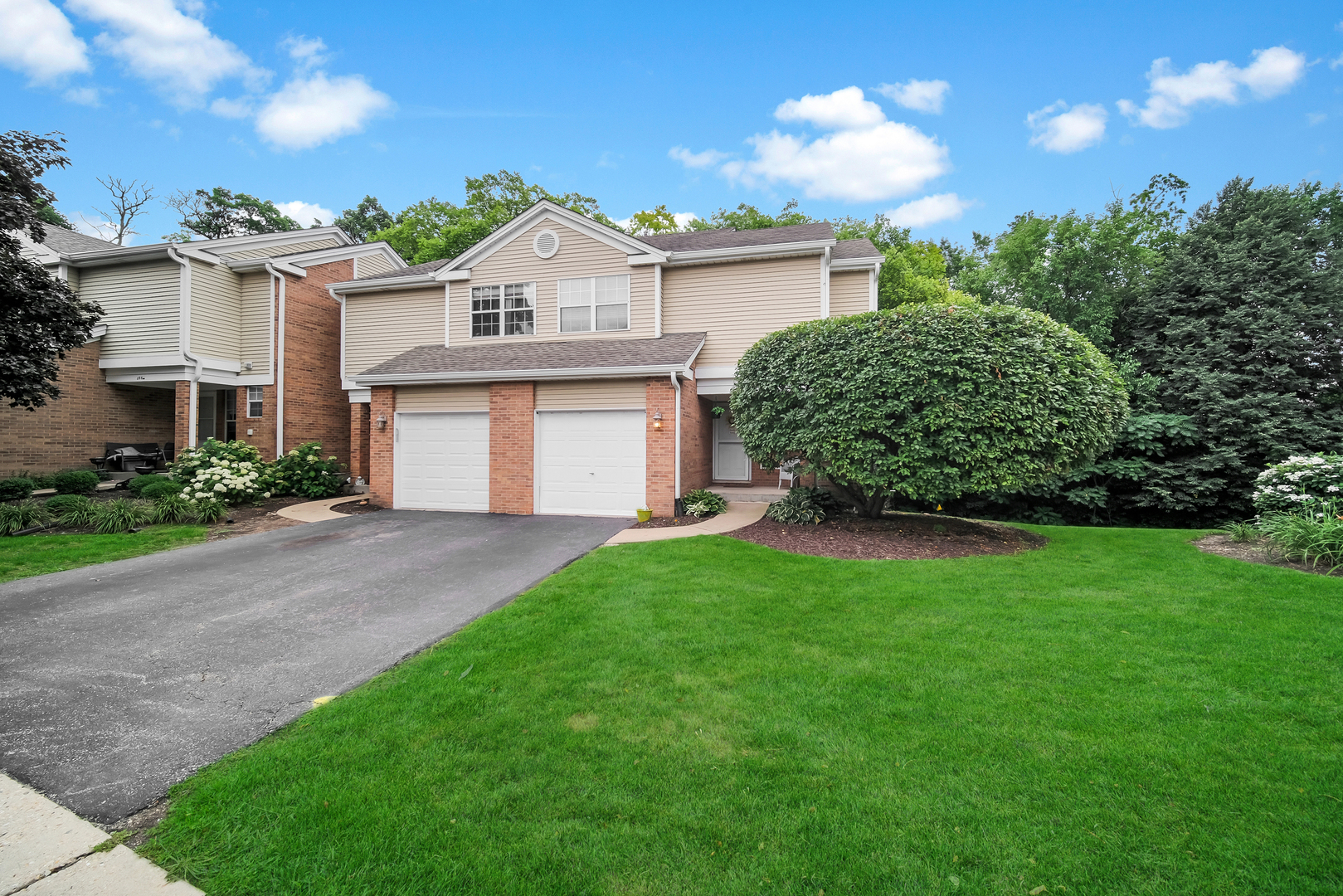 640 Hillview Ct Property Photo 1
