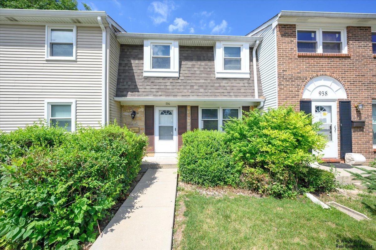 936 Cardiff Court Property Photo 1