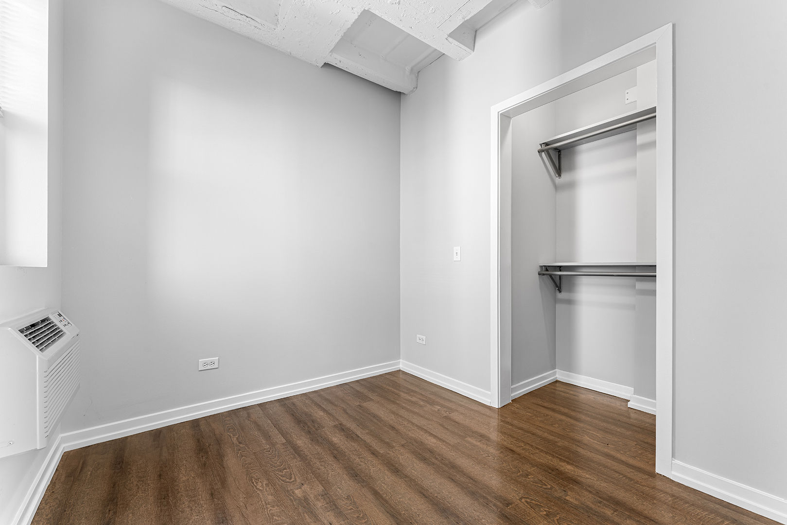 5718 N Winthrop Avenue 612 Property Photo 9