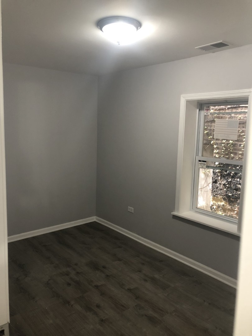 3302 S Hamilton Avenue 1 Property Photo 6