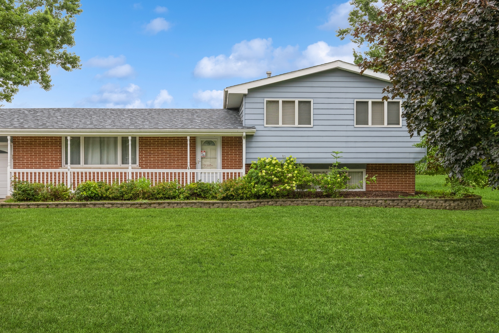6112 Elm Street Property Photo 1