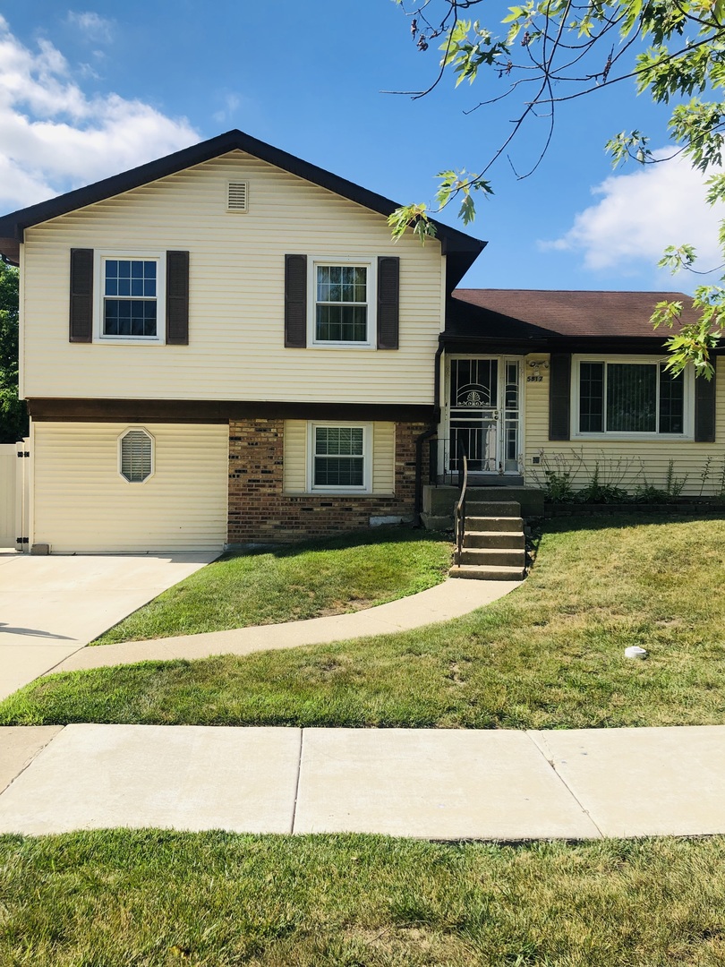 12424995 Property Photo 1