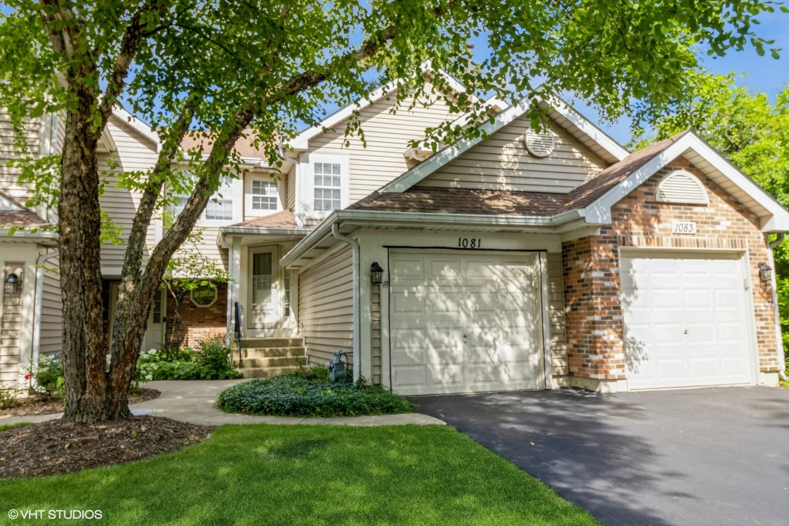 1081 Lakewood Circle Property Photo 1