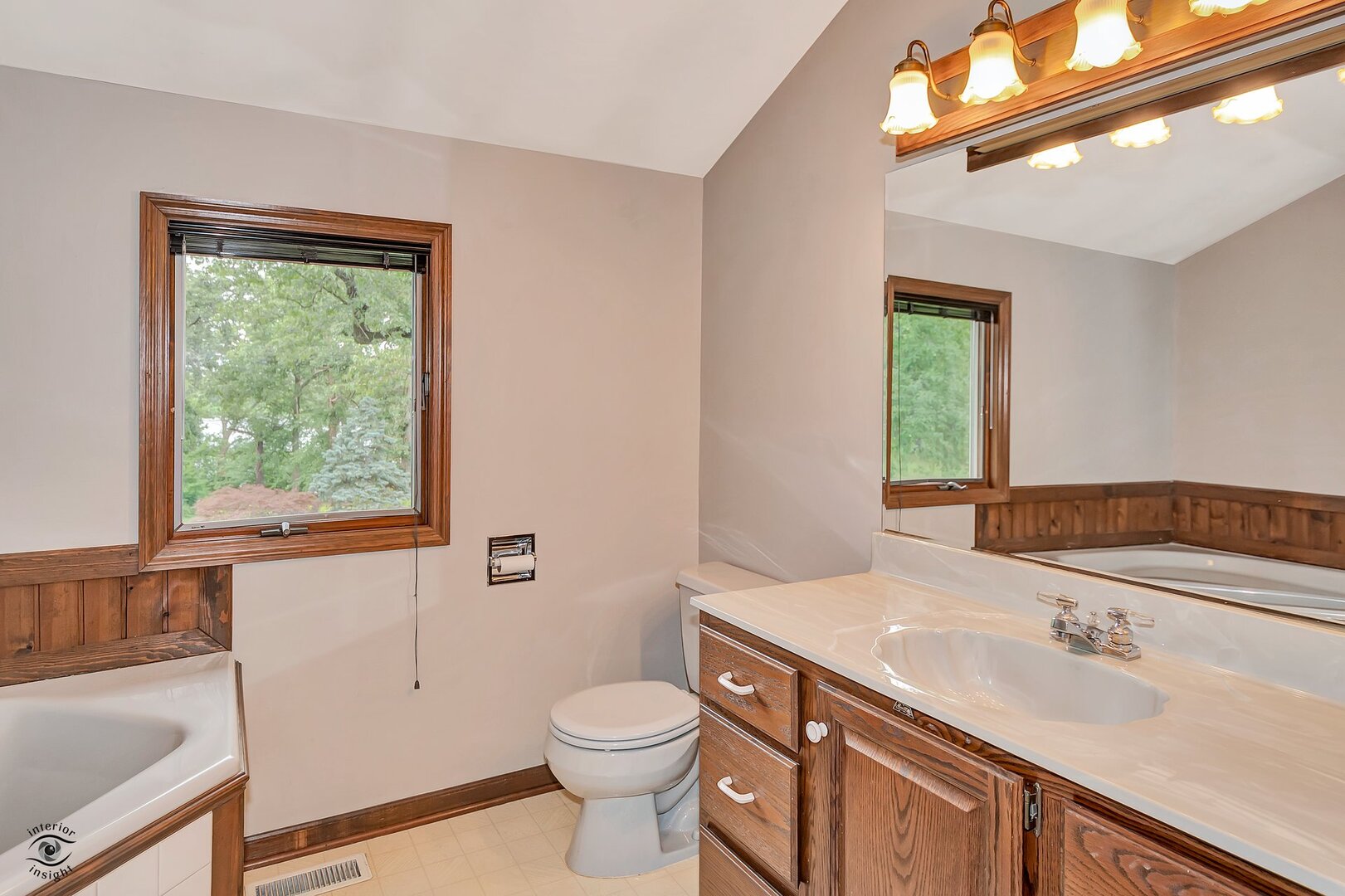 864 Ash Drive Property Photo 29