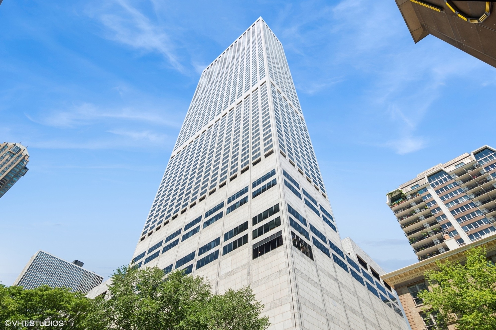 180 E Pearson Street 4407 Property Photo 1