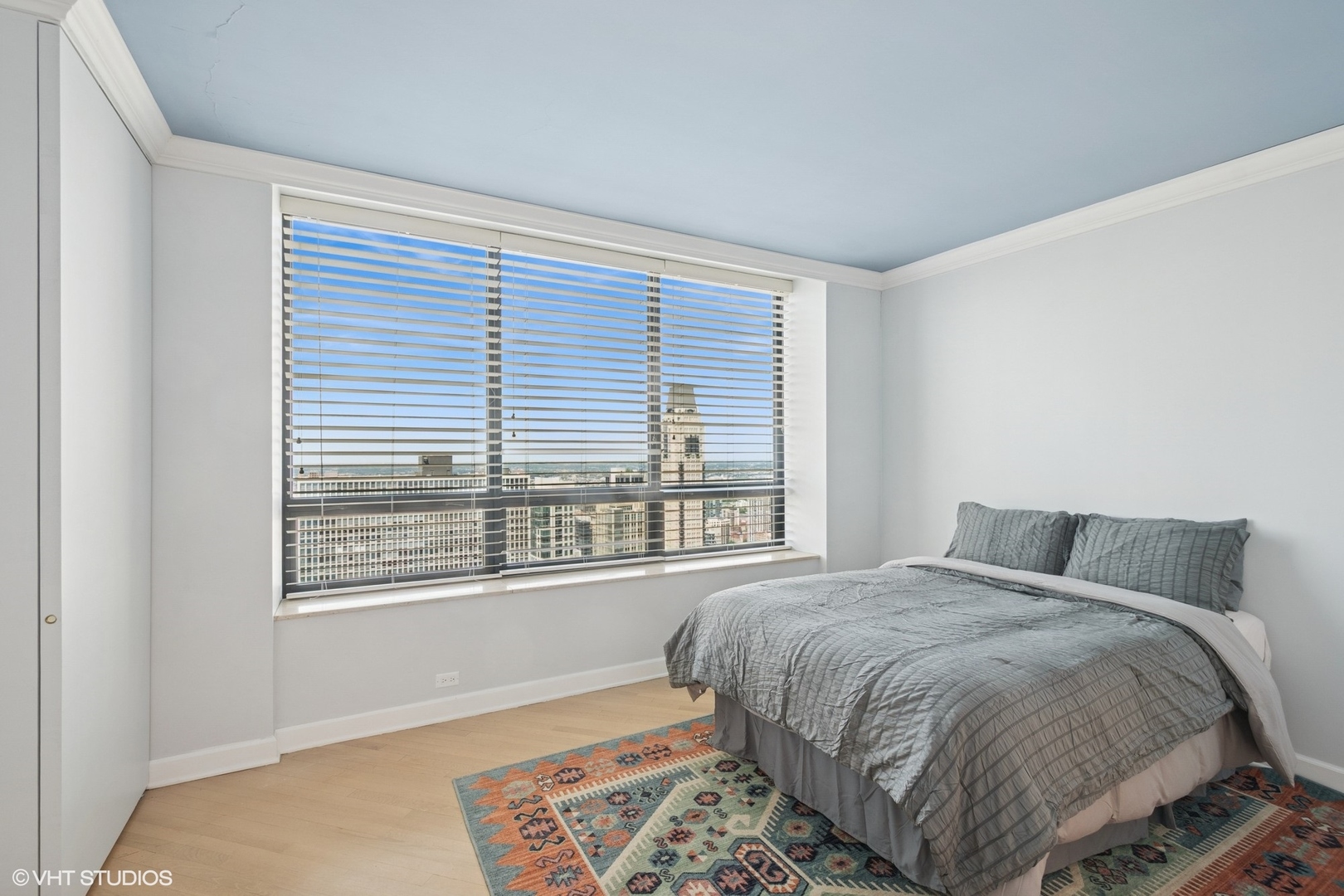 180 E Pearson Street 4407 Property Photo 11